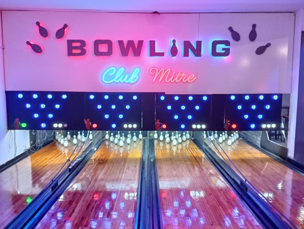 Pizzería Bowling / pool mitre
