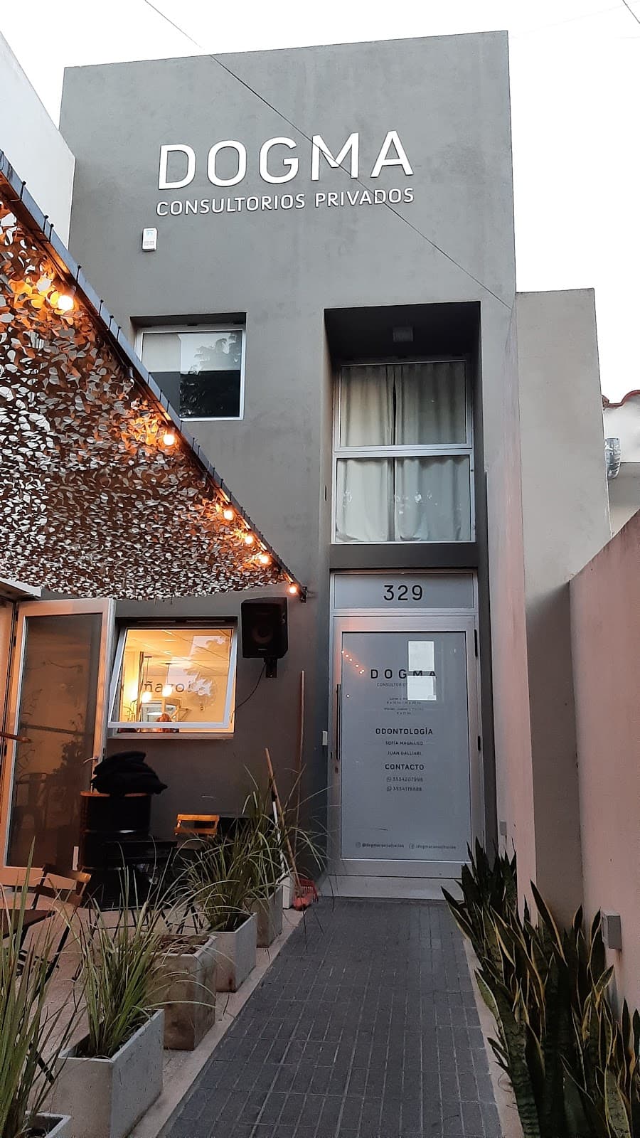 SOMOS by Betina Faró