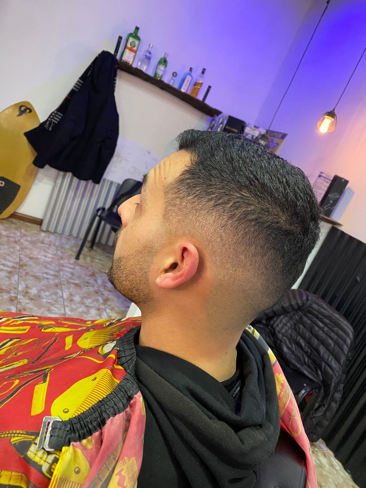 G Minati Barberia y Peluquería